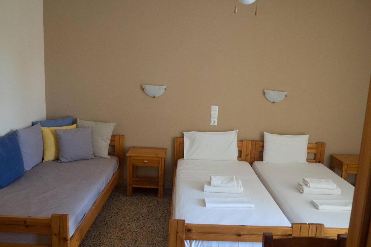 Kochili Apartments Neos Pirgos Bagian luar foto