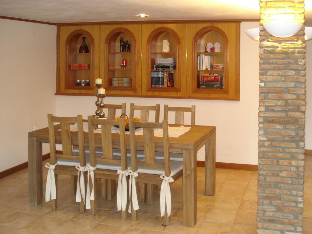 Kochili Apartments Neos Pirgos Bagian luar foto