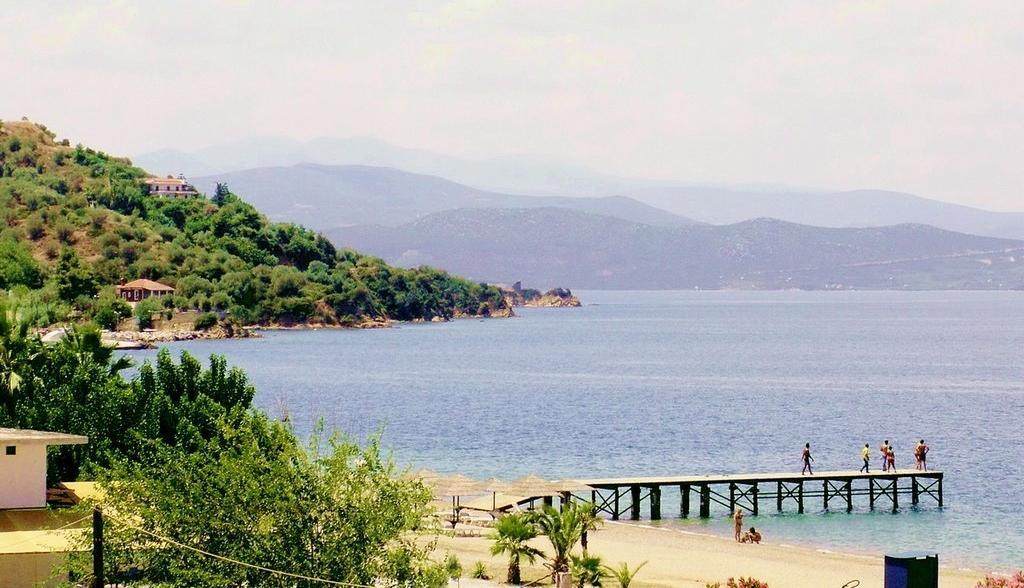 Kochili Apartments Neos Pirgos Bagian luar foto