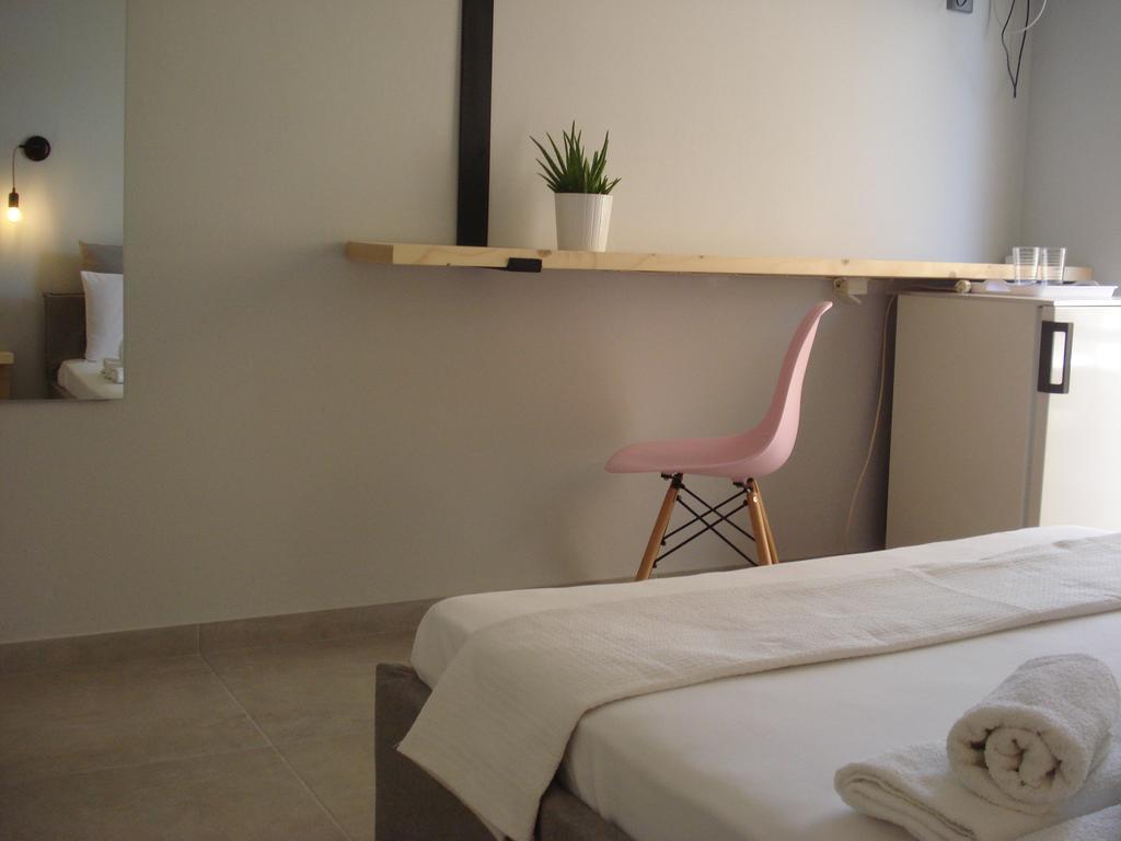 Kochili Apartments Neos Pirgos Bagian luar foto