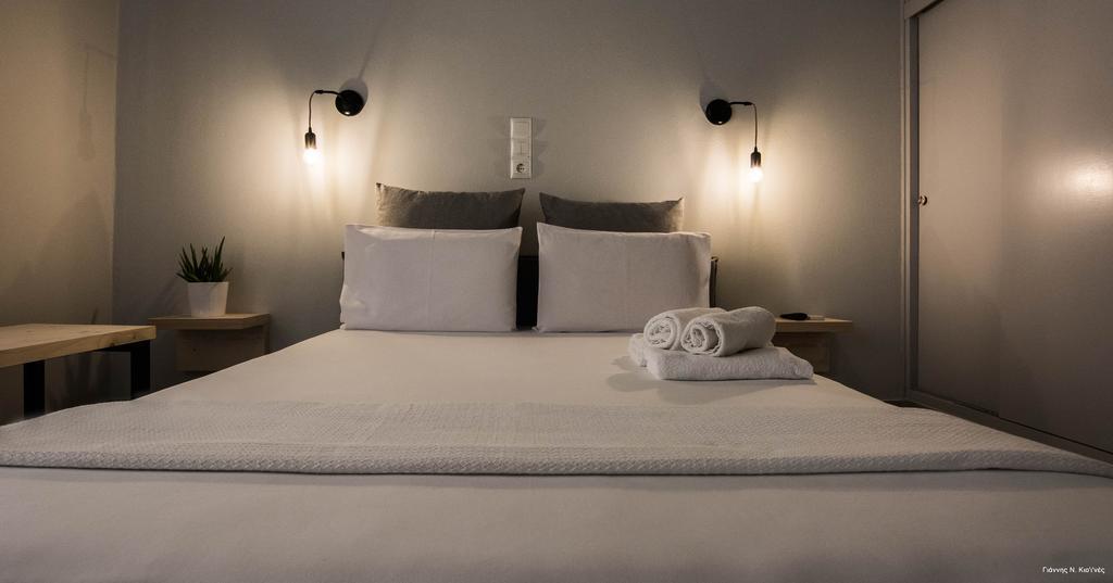 Kochili Apartments Neos Pirgos Bagian luar foto